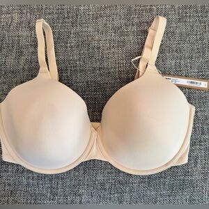Skims Fits Everyone T-shirt Bra Size 36DD Sand NWT